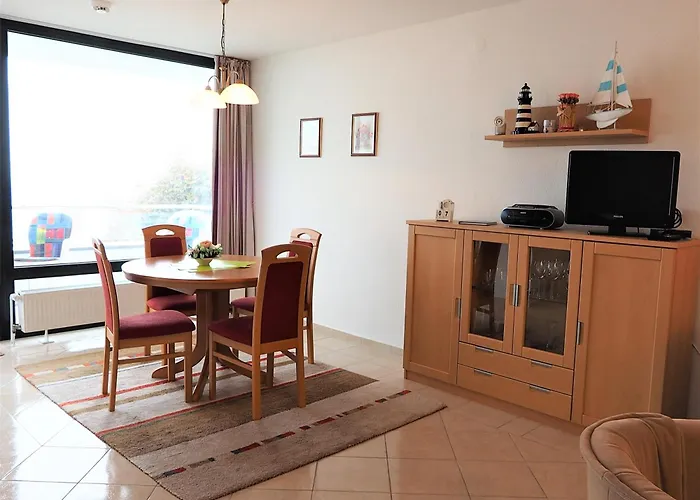 H5 57 - Hanseat - Seeblick * Scharbeutz